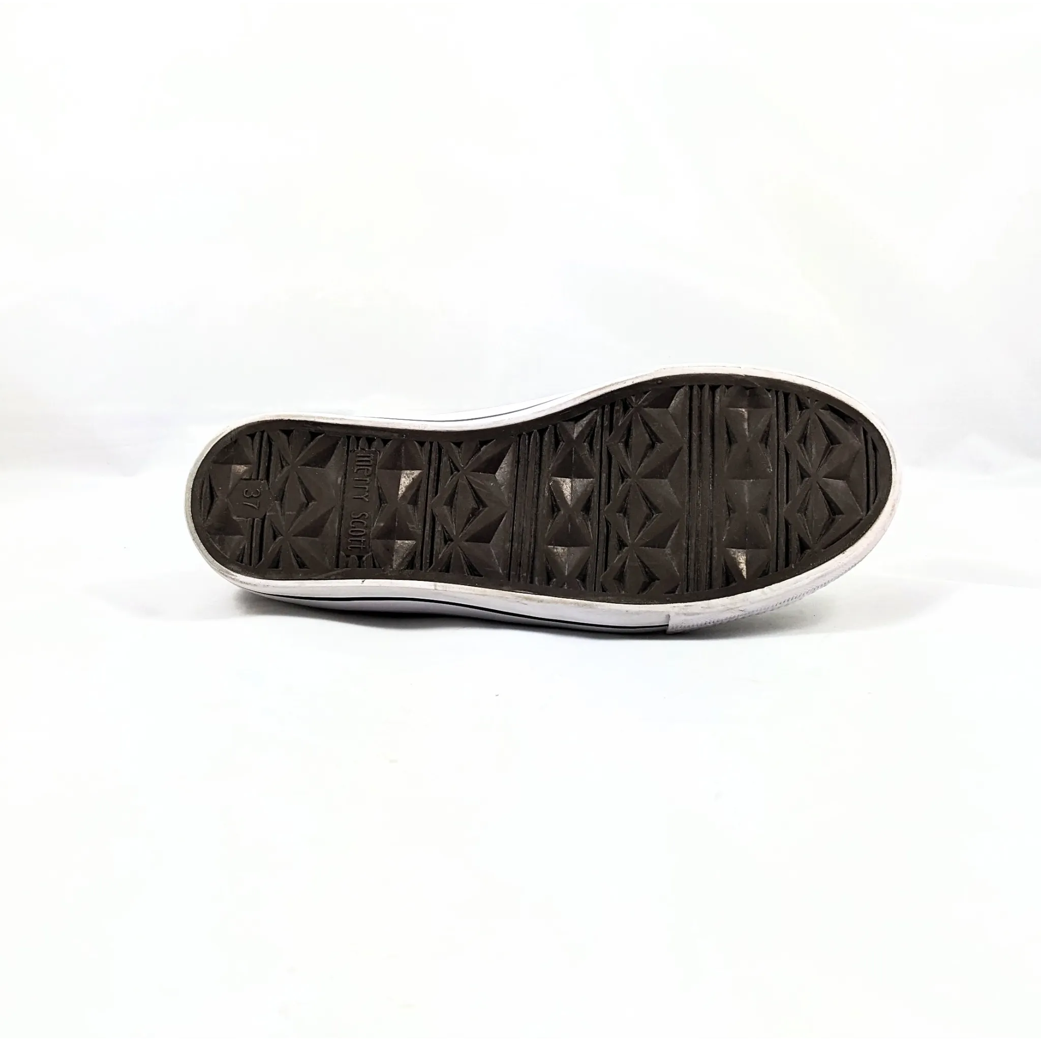 Merry Scott Sneakers
