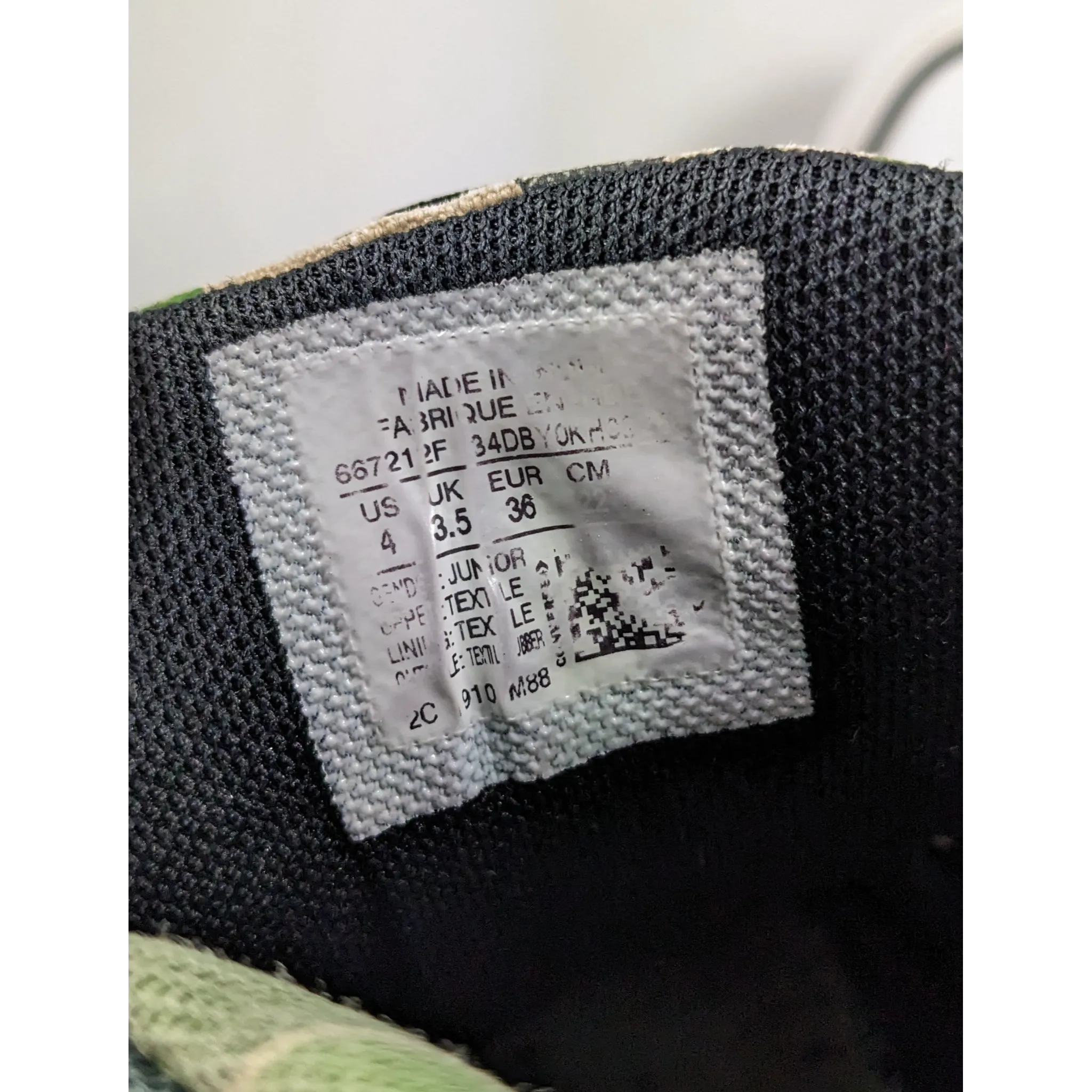 Converse Black Sneakers