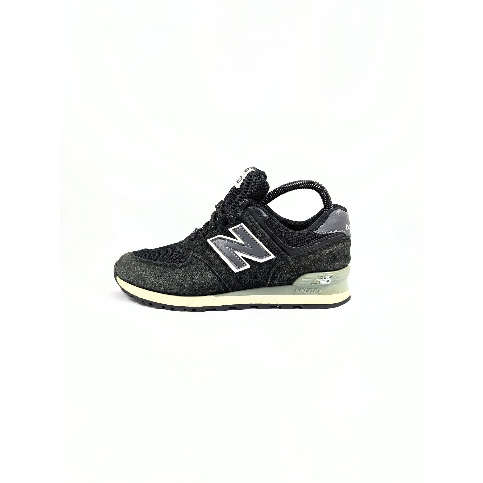 Black New-Balance Sneakers